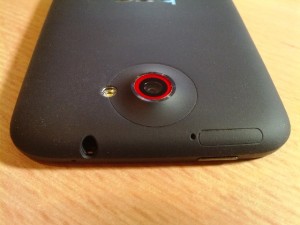 HTC One X+ Kameralinse Simkartenslot Bild N Droid