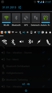 Notification Toggle - Unterschiedlich große Symbole bei vielen und wenigen Toggles Abbildung zum Artikel „Test: Notification Toggle – Neue Funktionen für die Android-Statusleiste“