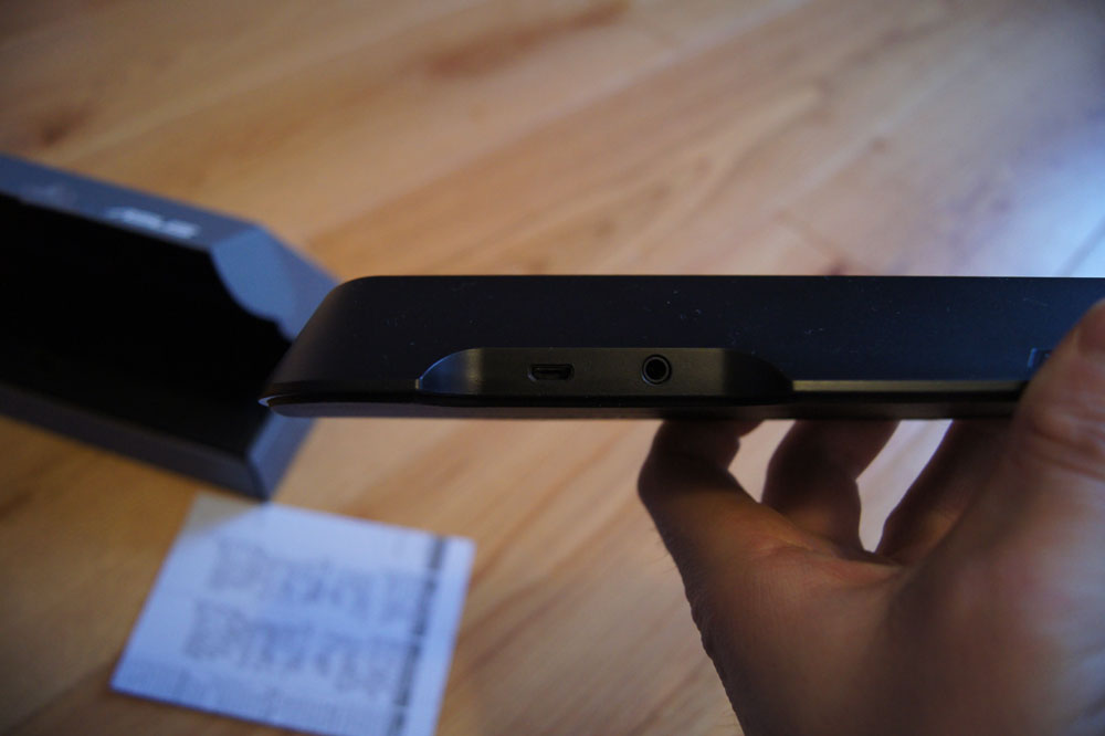 Nexus 7: Dock (Bild: n-droid.de) Nexus 7: Dock (Bild: n-droid.de)