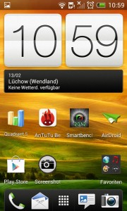 HTC Desire X - Startscreen Abbildung zum Artikel „Das HTC Desire X im Test – Günstiger Mittelklasse-Allrounder“