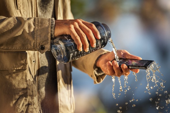 Sony Xperia Z - (Bild: Sony) Xperia Z waterbottle