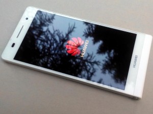 Huawei Ascend P6 - Logo (Bild: N-Droid.de)