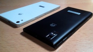 Ascend P6 und Ascvend P2 rechte Seite (Bild: N-Droid.de)
