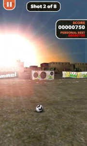 hummel Fußballspiel