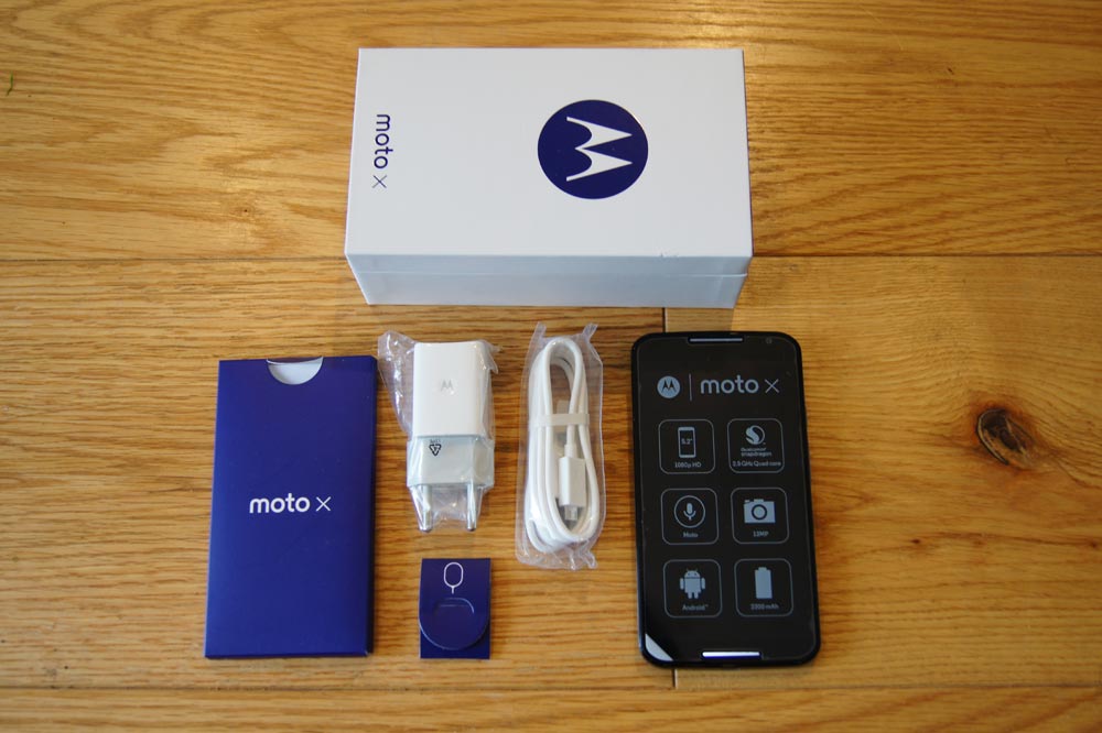 Der Lieferumfang des Moto X (Bild: n-droid.de)