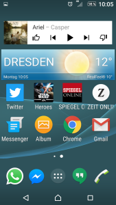 4.) ... und schneller lesen, welche App sich wohinter verbirgt. Die meisten Inhalte werden größer dargestellt, einige Widgets wie das Wetter im Screenshot aber nicht.
